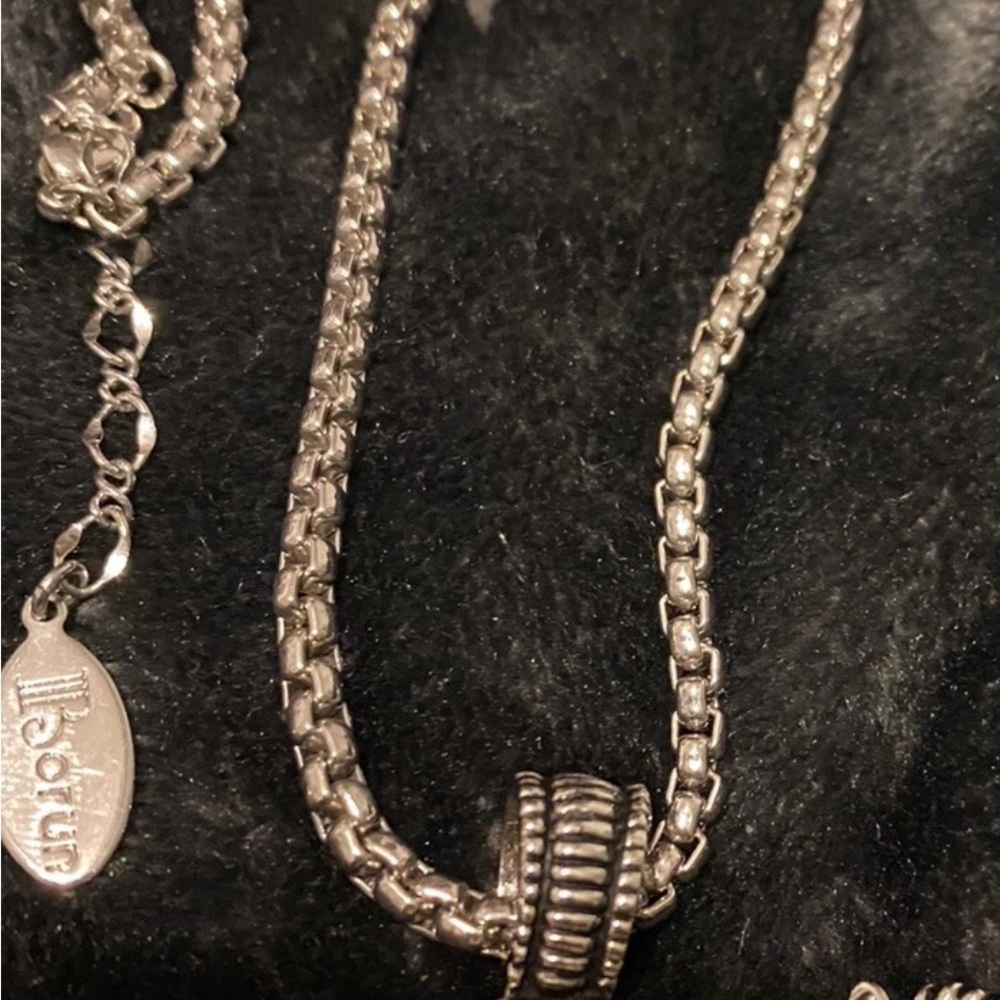Silver Chunky Chain-Link Necklace Modern Design